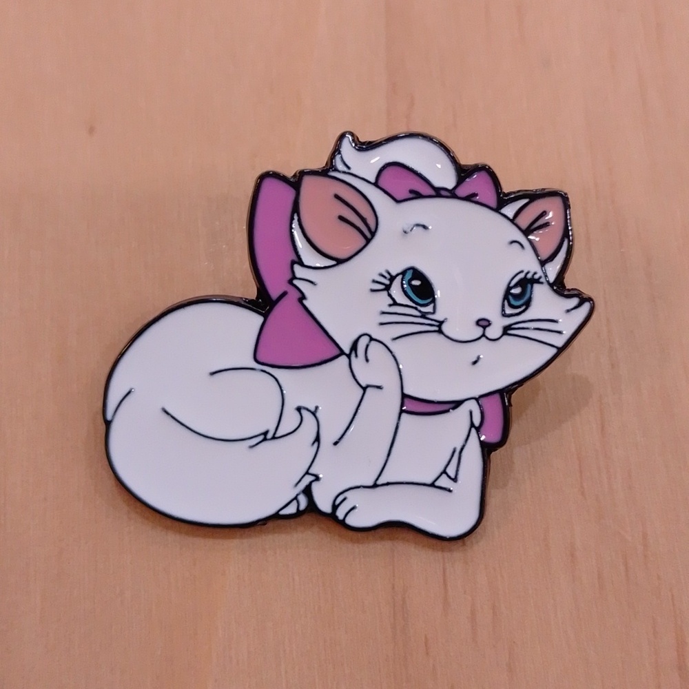 🆕 Disney The Aristocats Marie Cat Enamel Pin Brooch